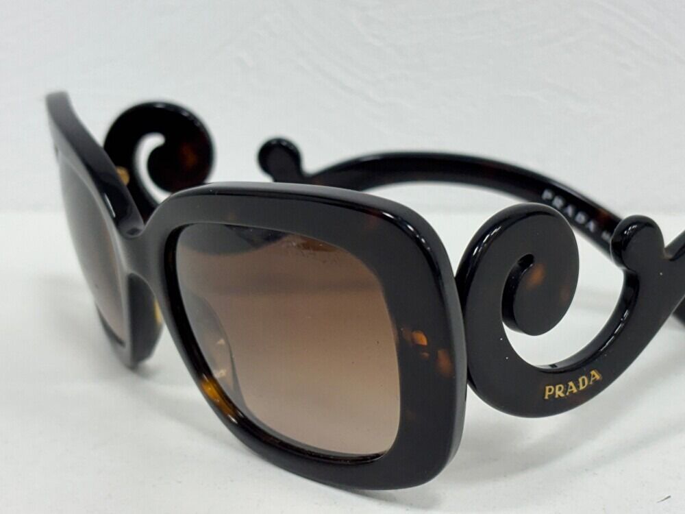PRADA ミニマルバロック
